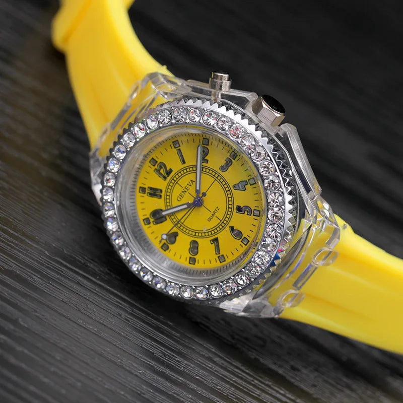 Fashion Promotion Luminous LED Light Men Quartz Watch Ladies Women Silicone Kids Wristwatch Feminino Relojes